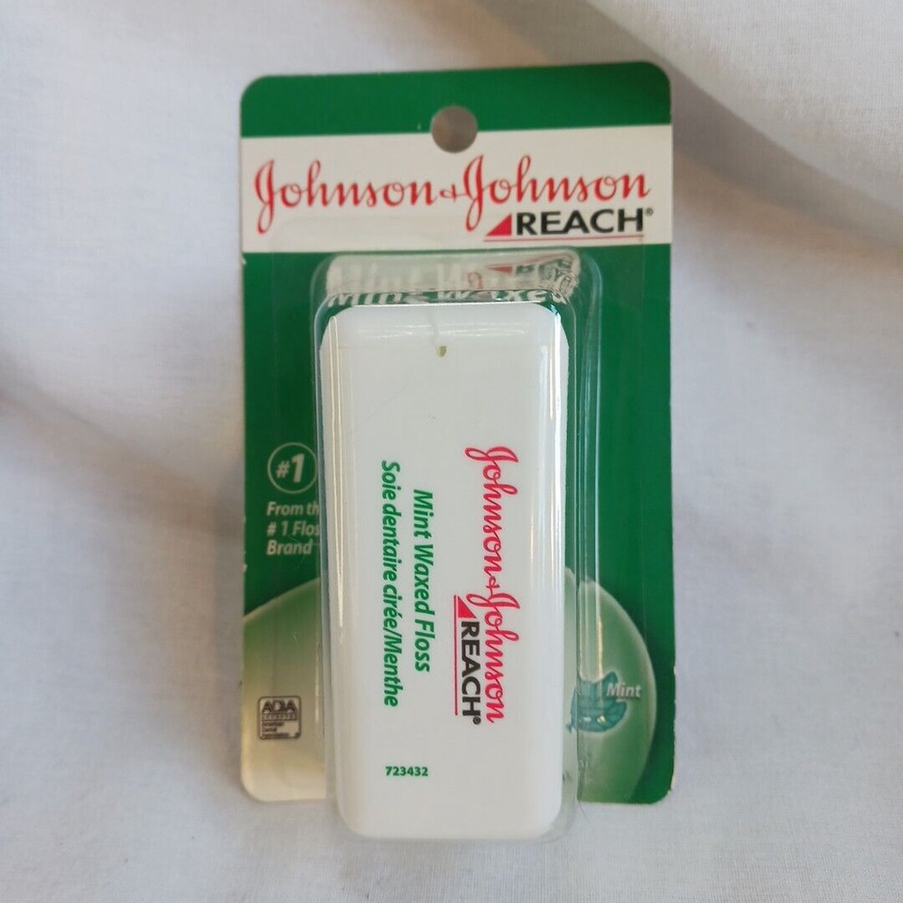 Johnson & Johnson Dentotape Waxed Dental Ribbon Floss 200 yd New VTG 2005 NOS